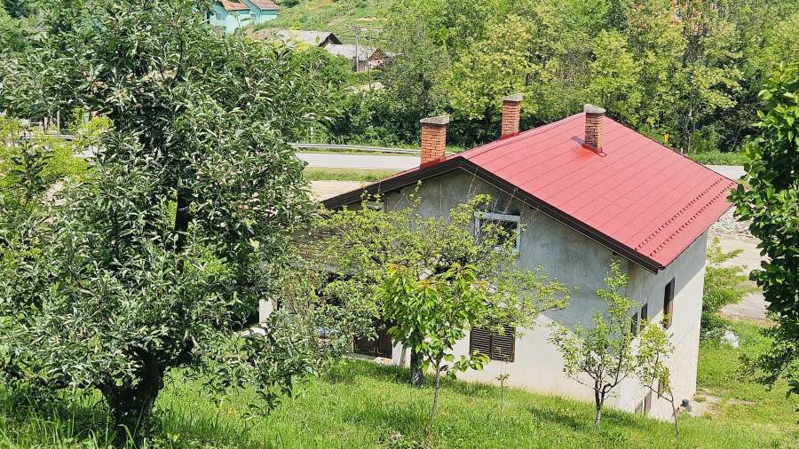 kuća - Neštin, Karađorđeva  K-
